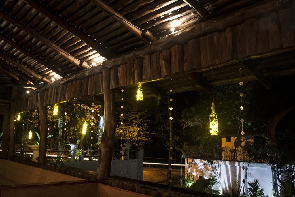 Manuel Antonio Hostel Resort Екстериор снимка