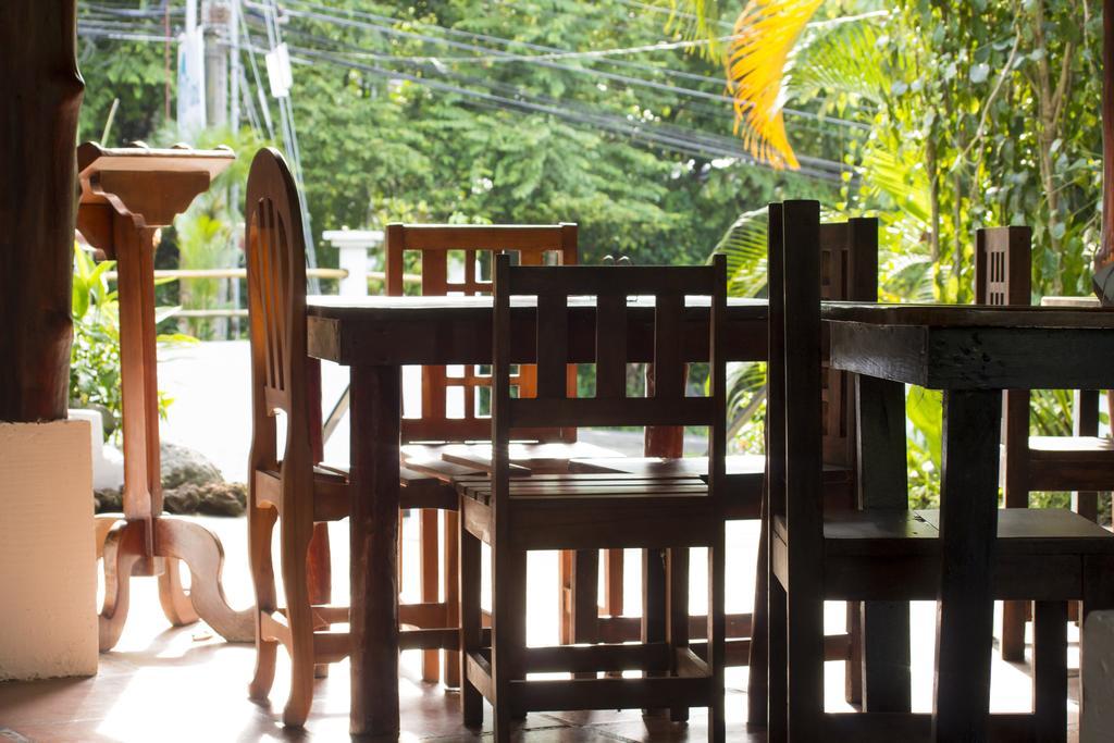 Manuel Antonio Hostel Resort Екстериор снимка