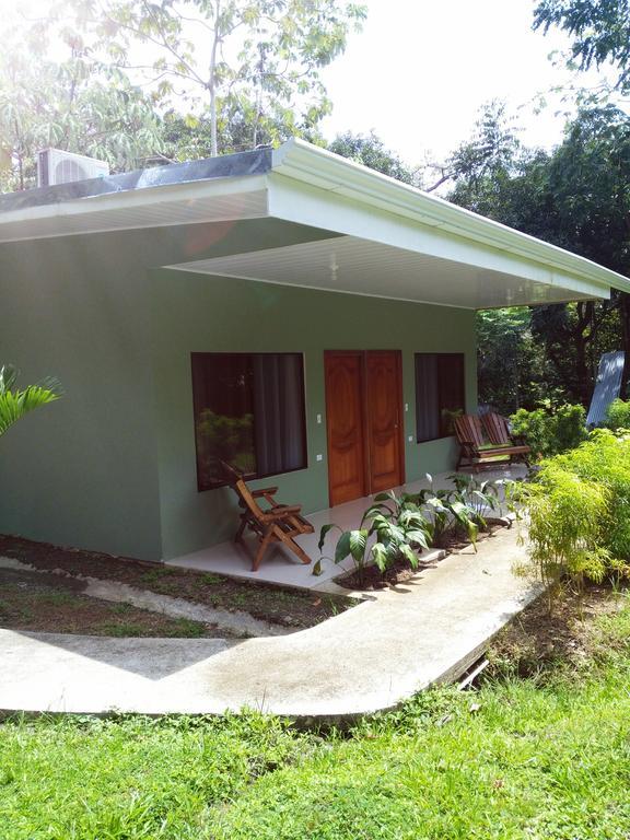 Manuel Antonio Hostel Resort Екстериор снимка