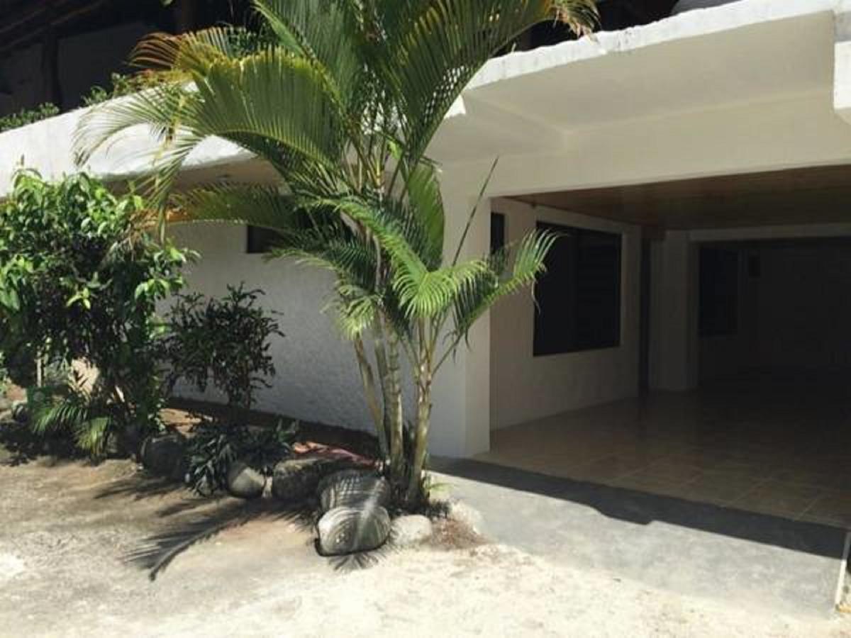 Manuel Antonio Hostel Resort Екстериор снимка