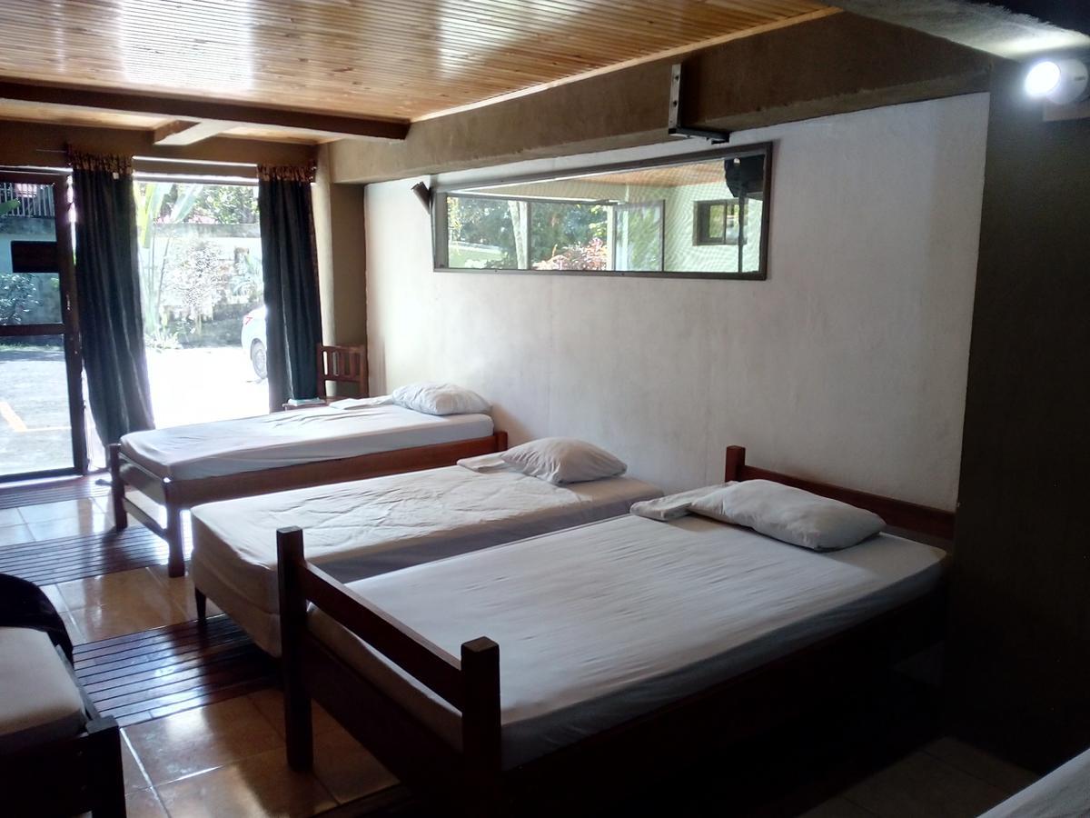 Manuel Antonio Hostel Resort Екстериор снимка